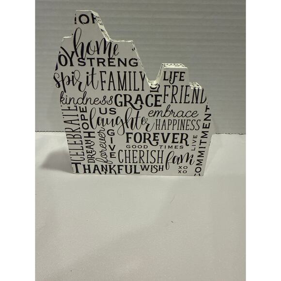 Family Love House Shaped Sign, Handmade, Words to Show Family Strength, Gift - Picture 2 of 7